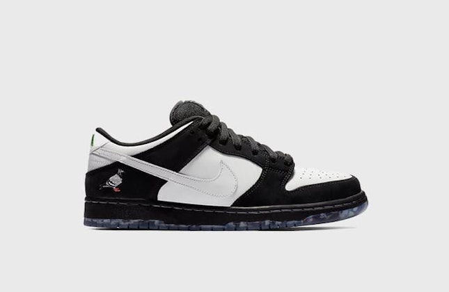 Jeff Staple x Nike SB Dunk Low Pro "Panda Pigeon" Jeff Staple x Nike SB Dunk Low Pro "Panda Pigeon"