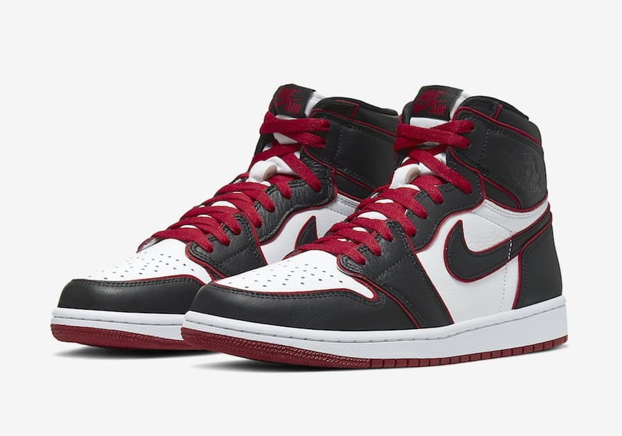 Air Jordan 1 High OG "Bloodline"