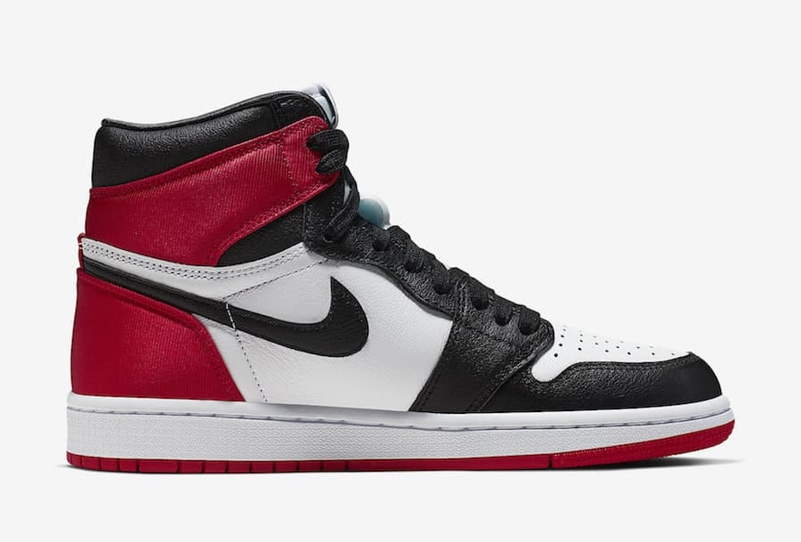 Air Jordan 1 High OG Wmns "Satin Black Toe"