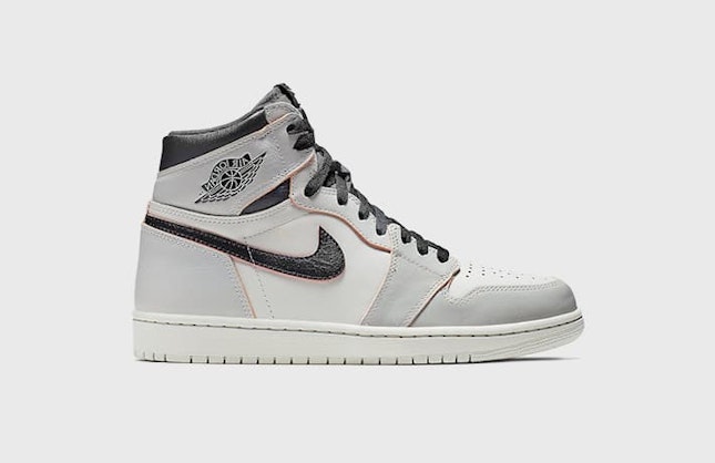 Air Jordan 1 High OG "Light Bone"