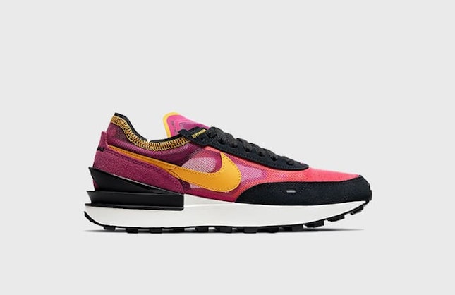 Nike Waffle One "Fuchsia"
