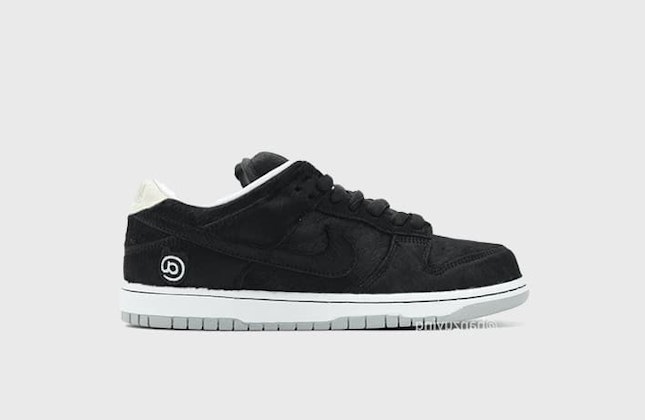 Medicom Toy x Nike SB Dunk Low “BE@RBRICK” Medicom Toy x Nike SB Dunk Low “BE@RBRICK”