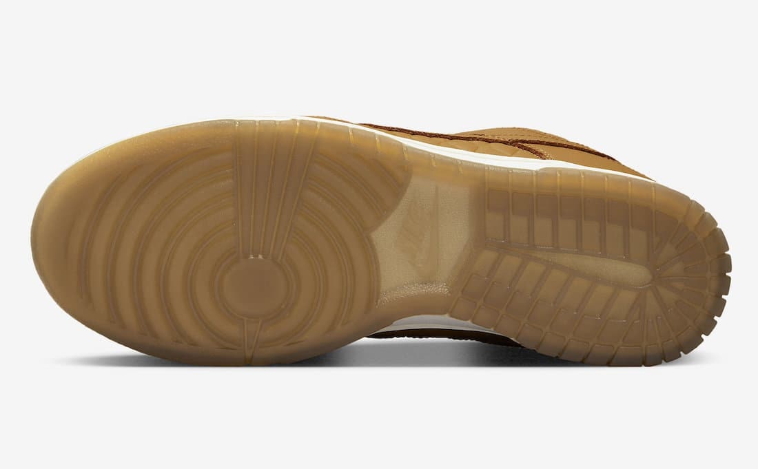 Nike Dunk Low "Quilted Wheat"