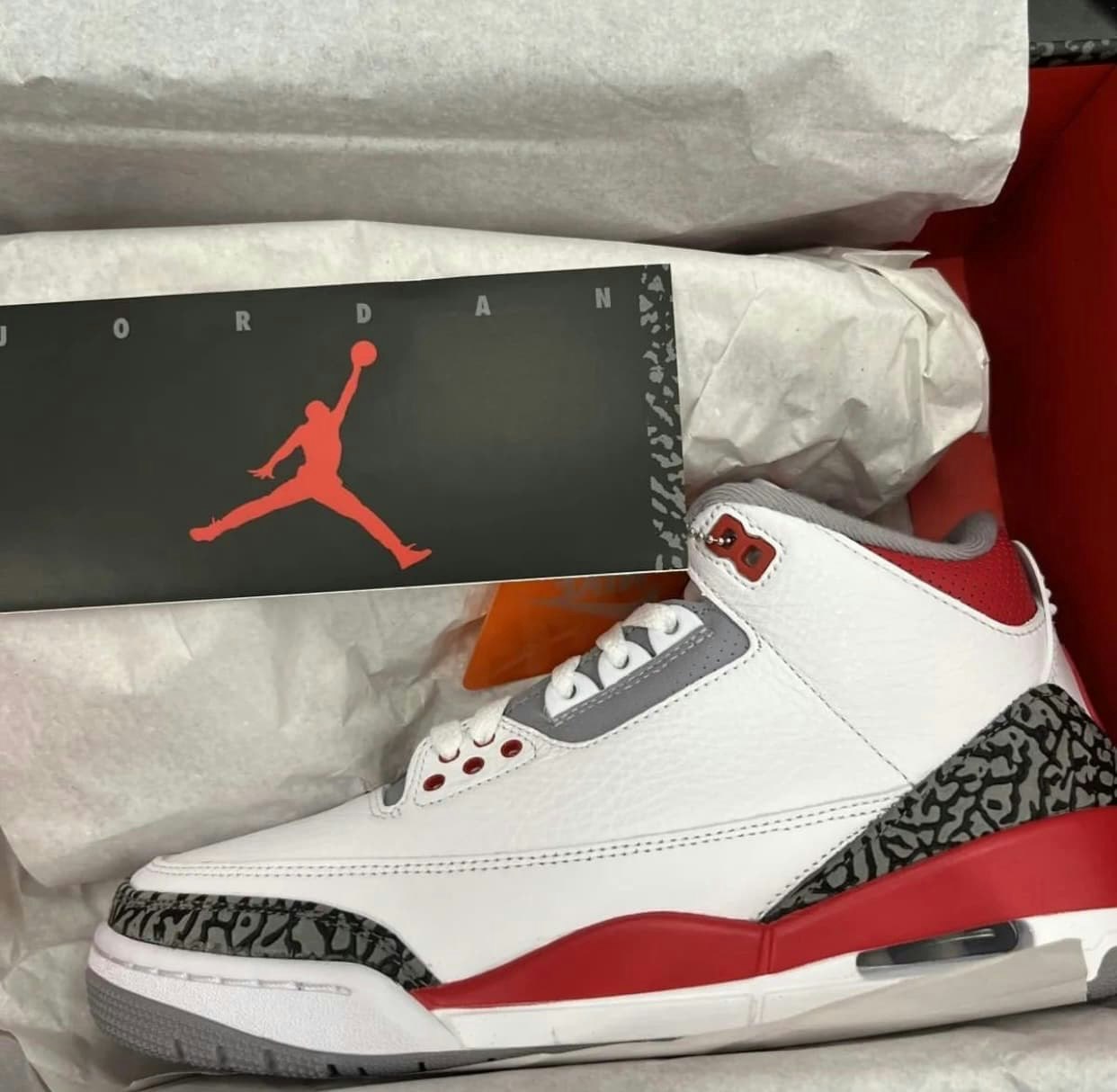 Air Jordan 3 OG "Fire Red"