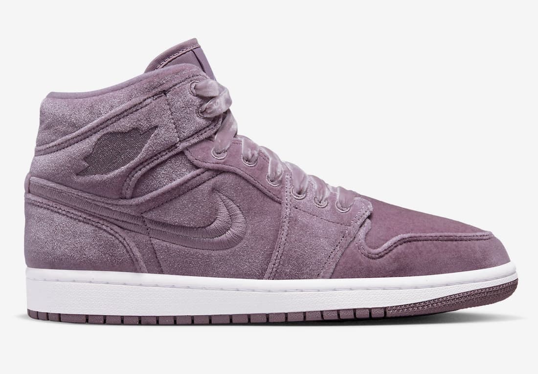 Air Jordan 1 Mid "Purple Velvet"