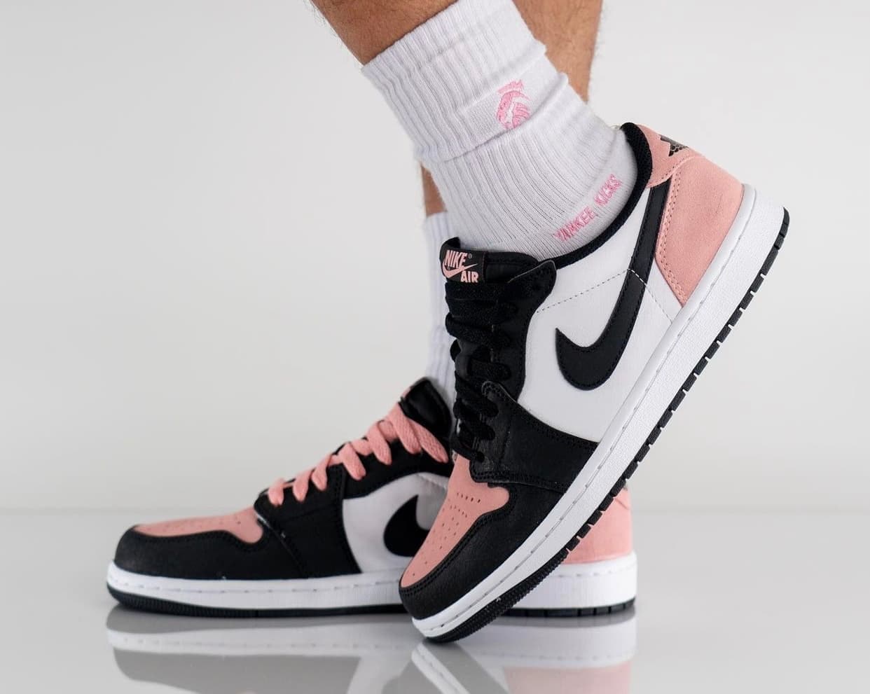 Air Jordan 1 Low OG “Bleached Coral”