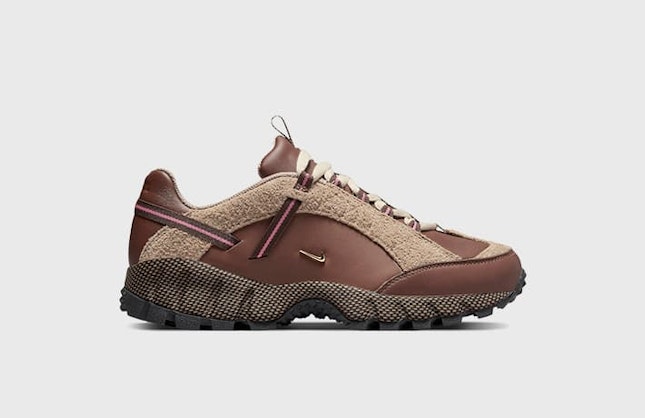 Jacquemus x Nike Air Humara "Dark Brown"
