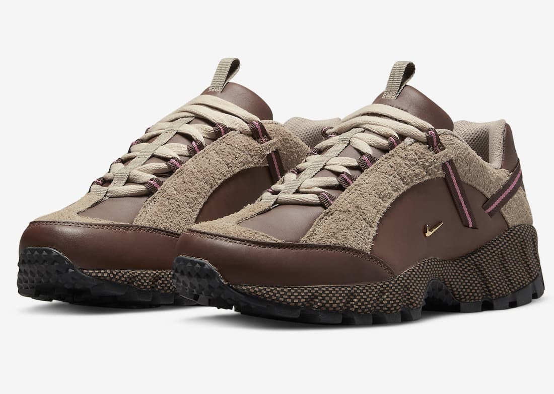 Jacquemus x Nike Air Humara "Dark Brown"