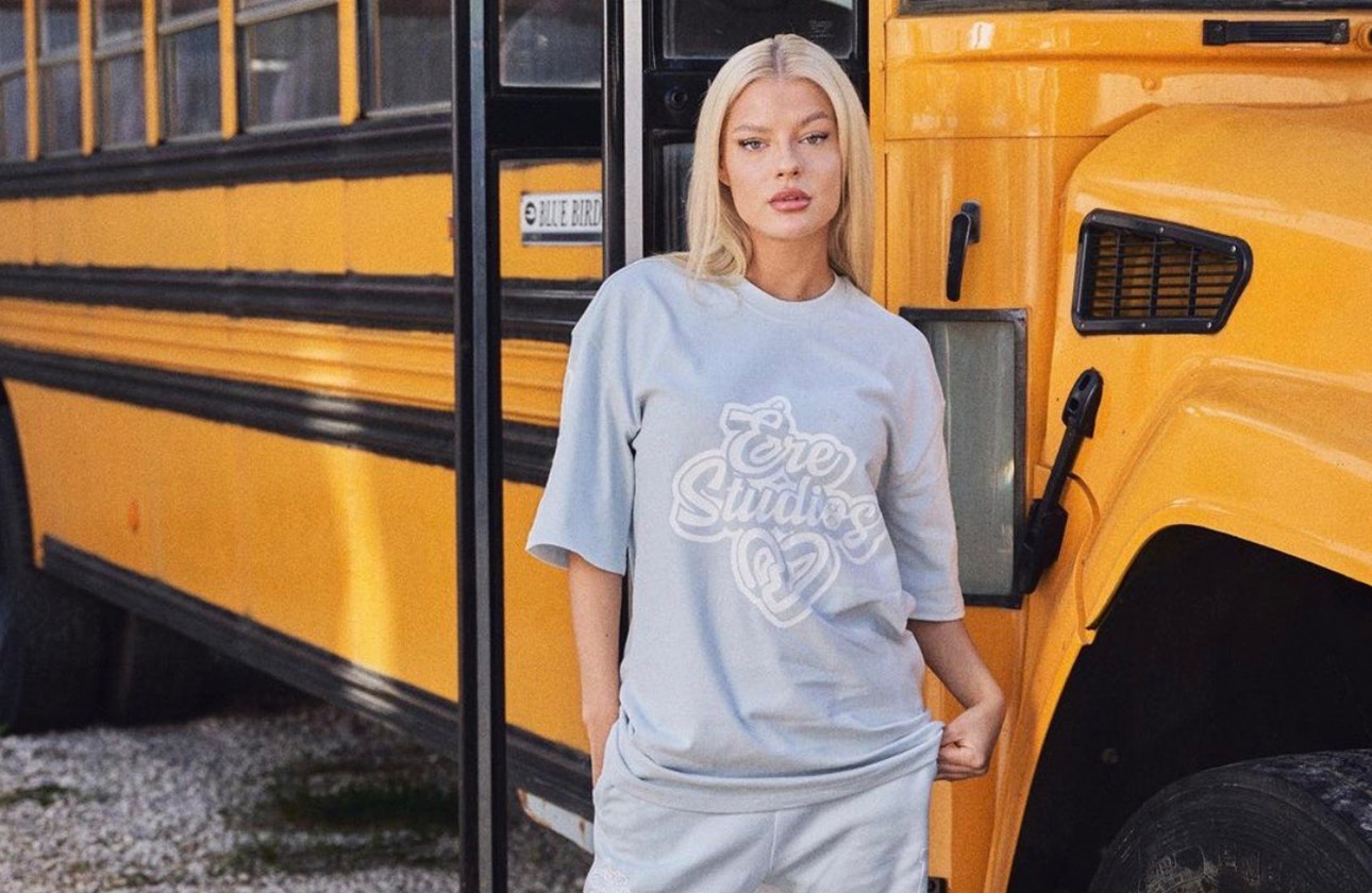 ére studios - College Outfit