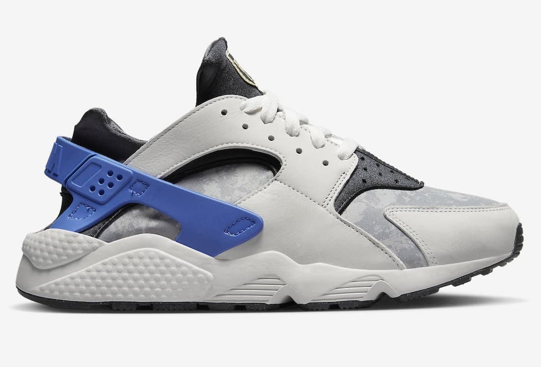 Nike Air Huarache "Social FC"