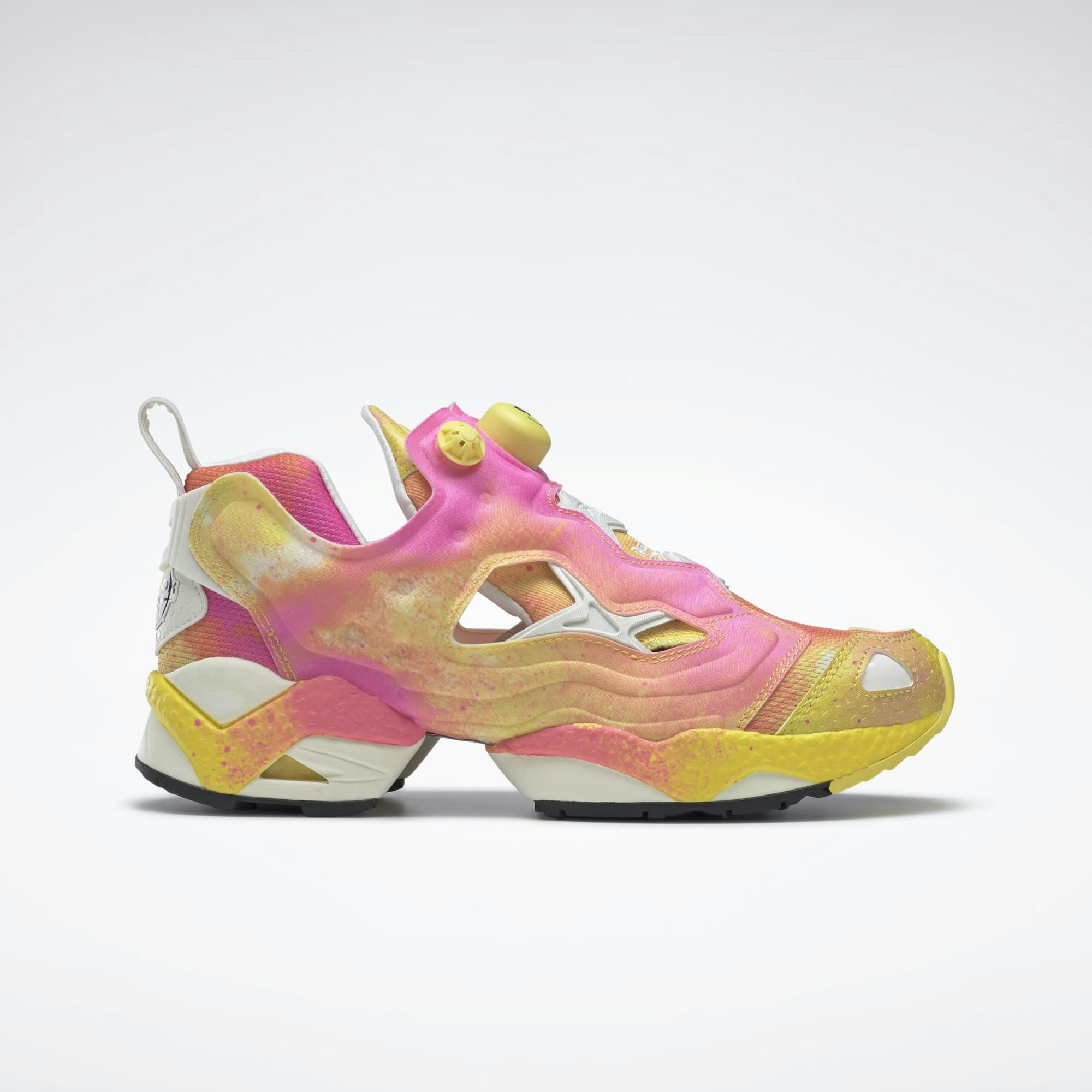 Smiley x Reebok Instapump Fury "Mystic Pink"