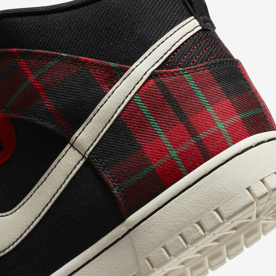 Nike Dunk High "Plaid"