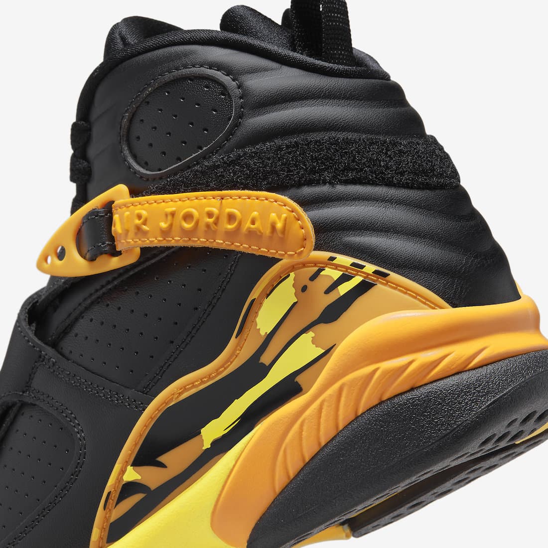 Black and yellow jordan 8 shop