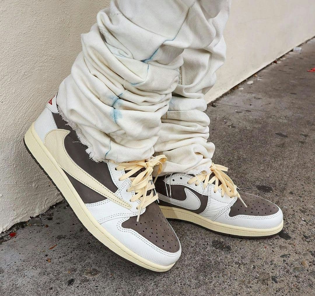 Sneaker Target: Travis Scott Air Jordan 1 Low "Reversed Mocha" 