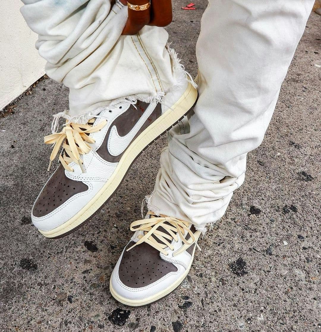 Sneaker Target: Travis Scott Air Jordan 1 Low "Reversed Mocha" 