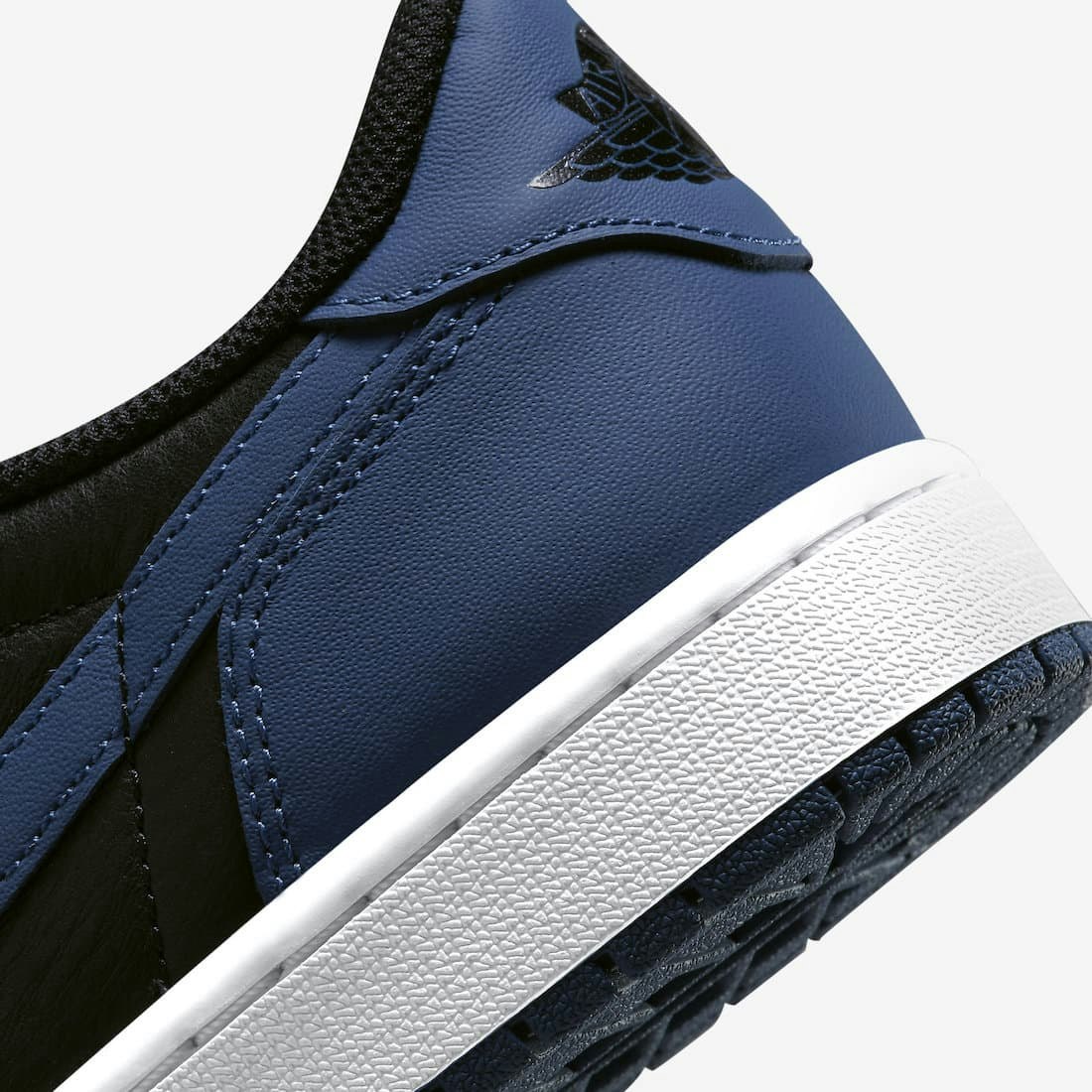 Air Jordan 1 Low OG “Mystic Navy”