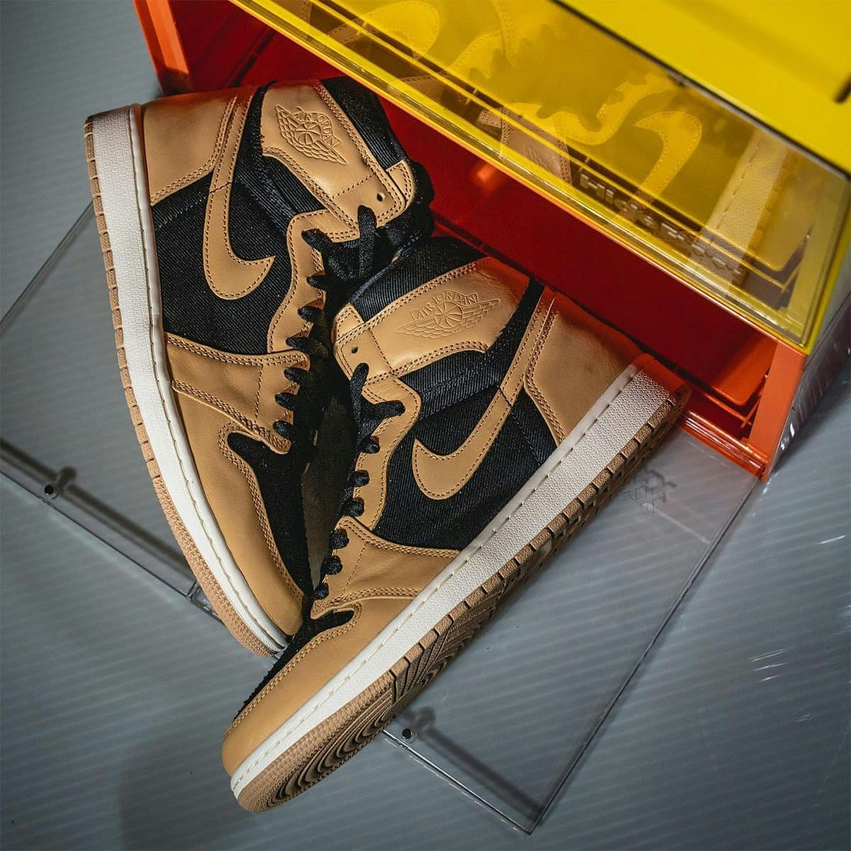 Air Jordan 1 High OG “Heirloom”