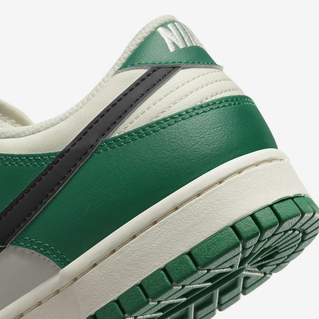 Nike Dunk Low SE "Lottery" (Malachite)