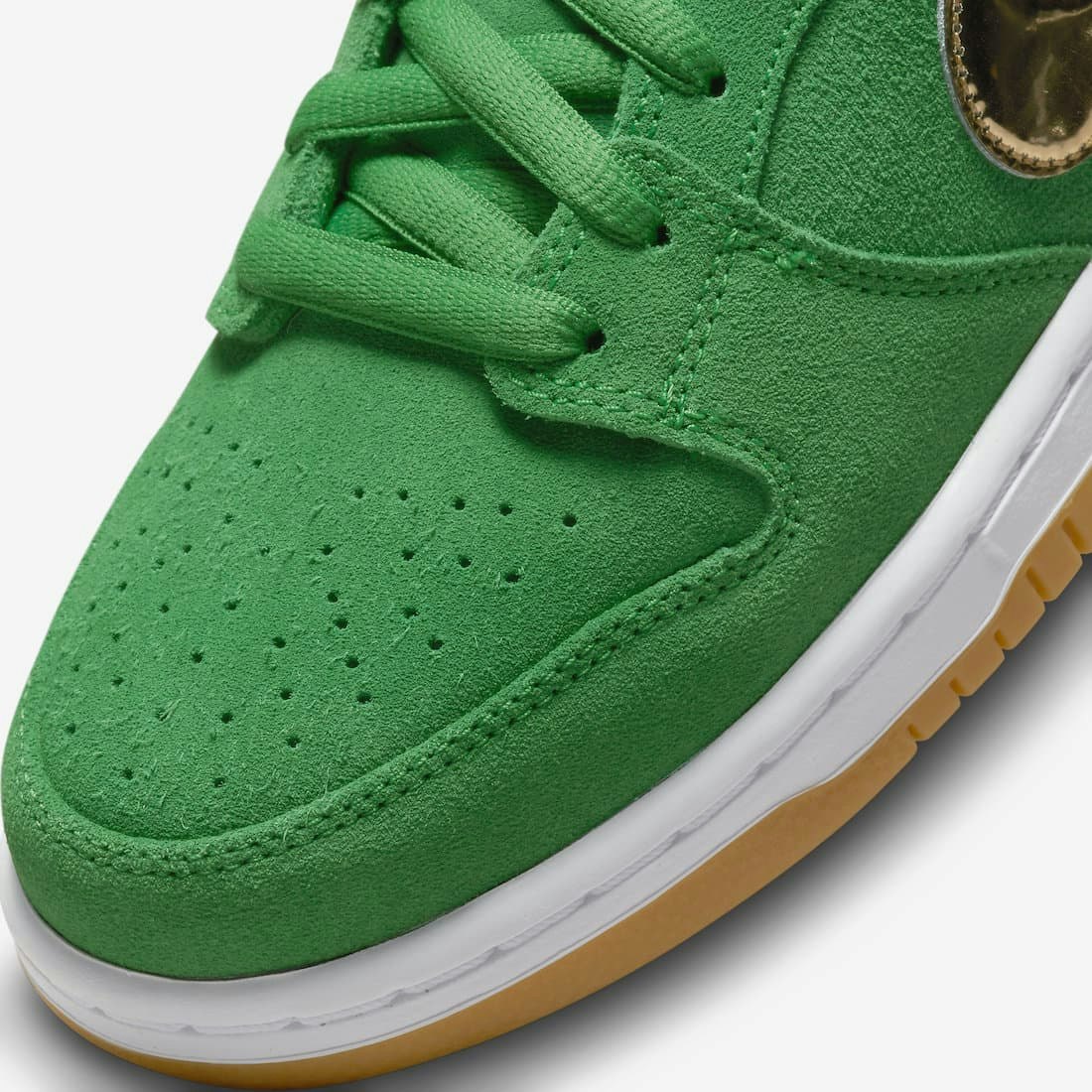 Nike SB Dunk Low "St. Patrick’s Day"