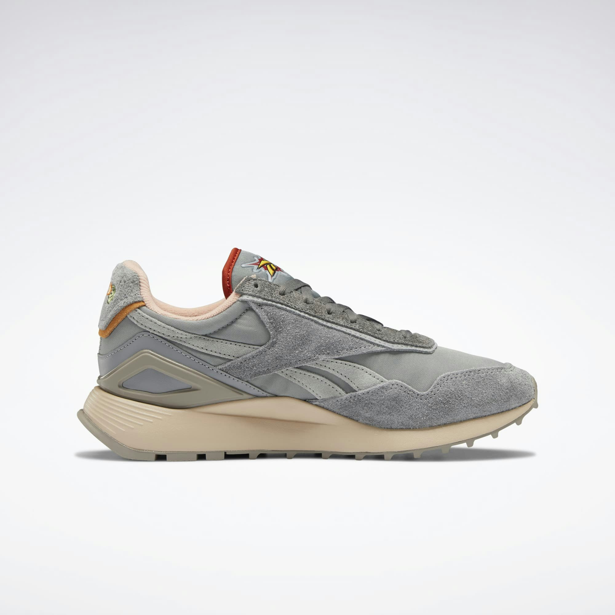 Looney Tunes x Reebok Classic Legacy AZ "Bugs Bunny"