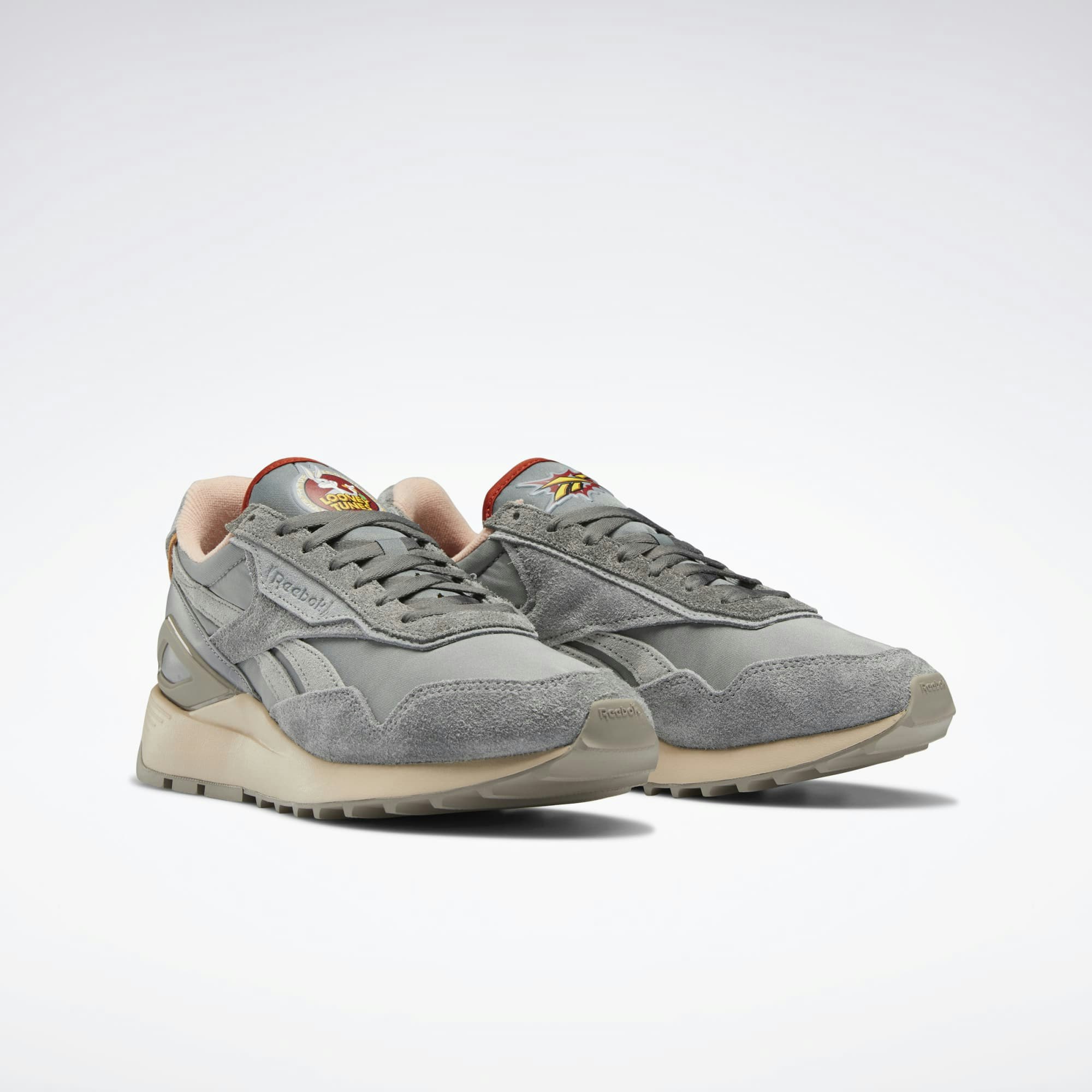 Looney Tunes x Reebok Classic Legacy AZ "Bugs Bunny"