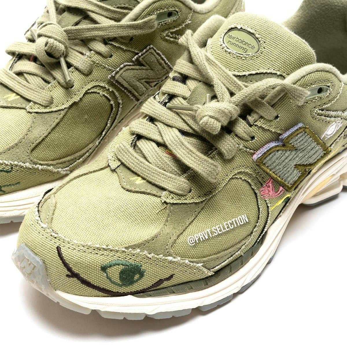 Bryant Giles x New Balance 2002R
