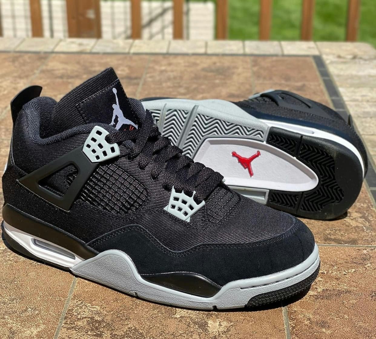 Air Jordan 4 "Black Canvas"