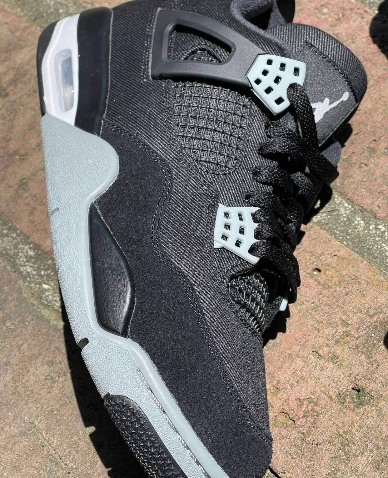 Air Jordan 4 "Black Canvas"