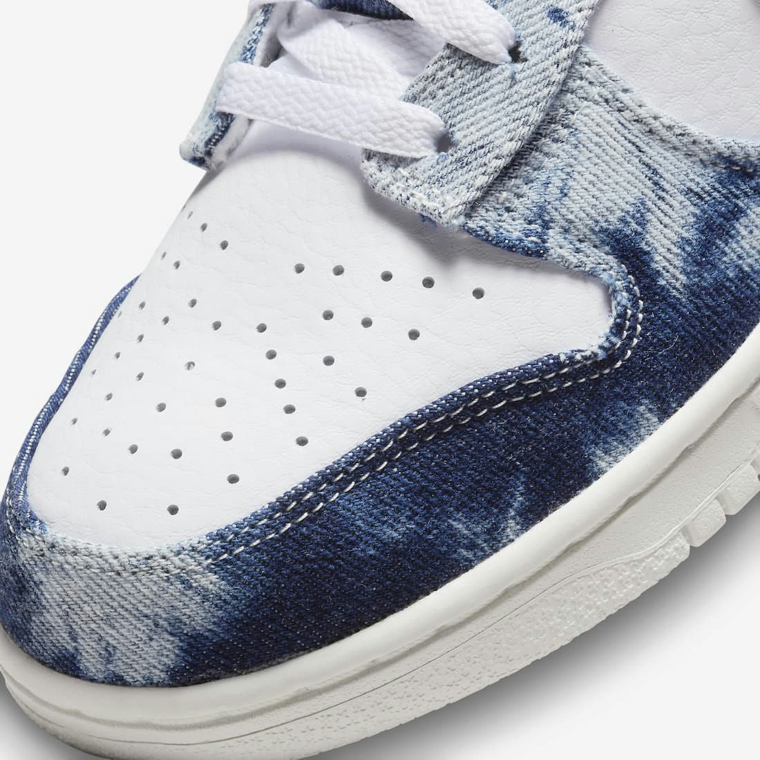 Nike Dunk High “Washed Denim”