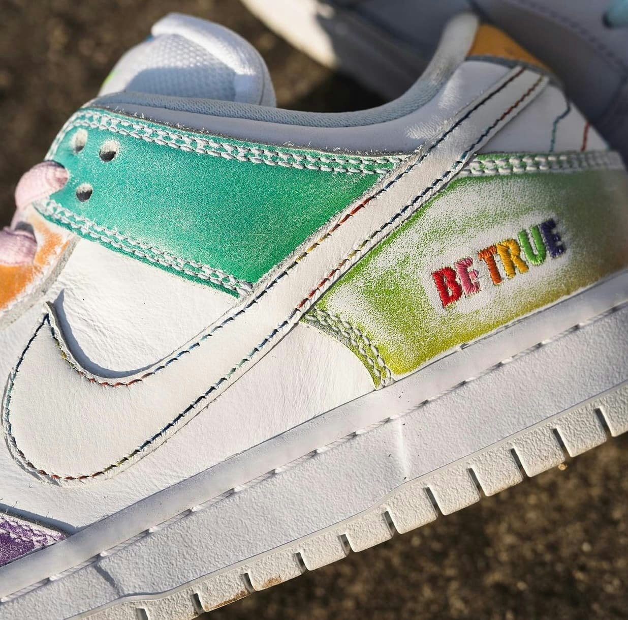 Nike Dunk Low "Be True" 