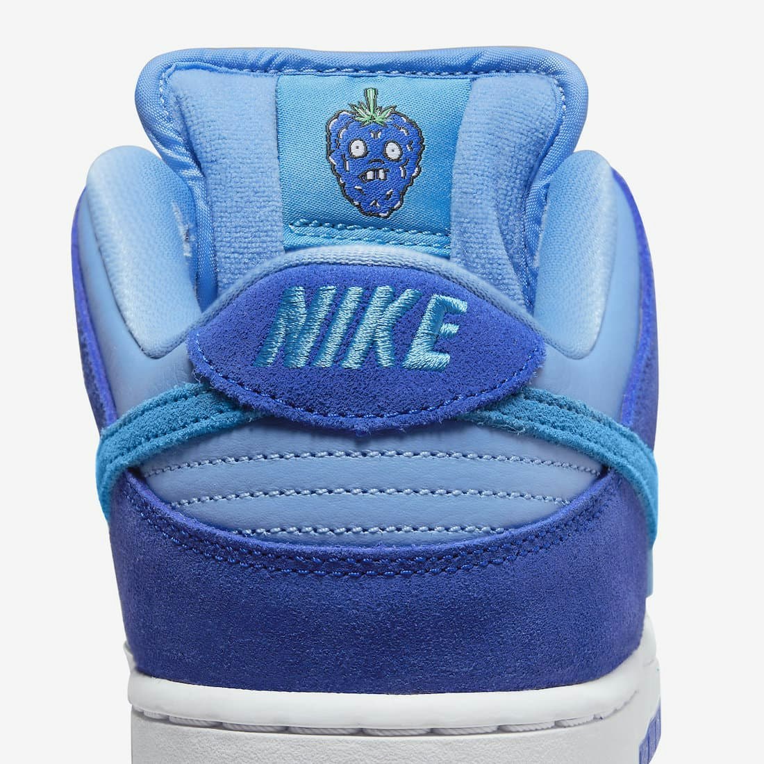 Nike SB Dunk Low "Blue Raspberry"