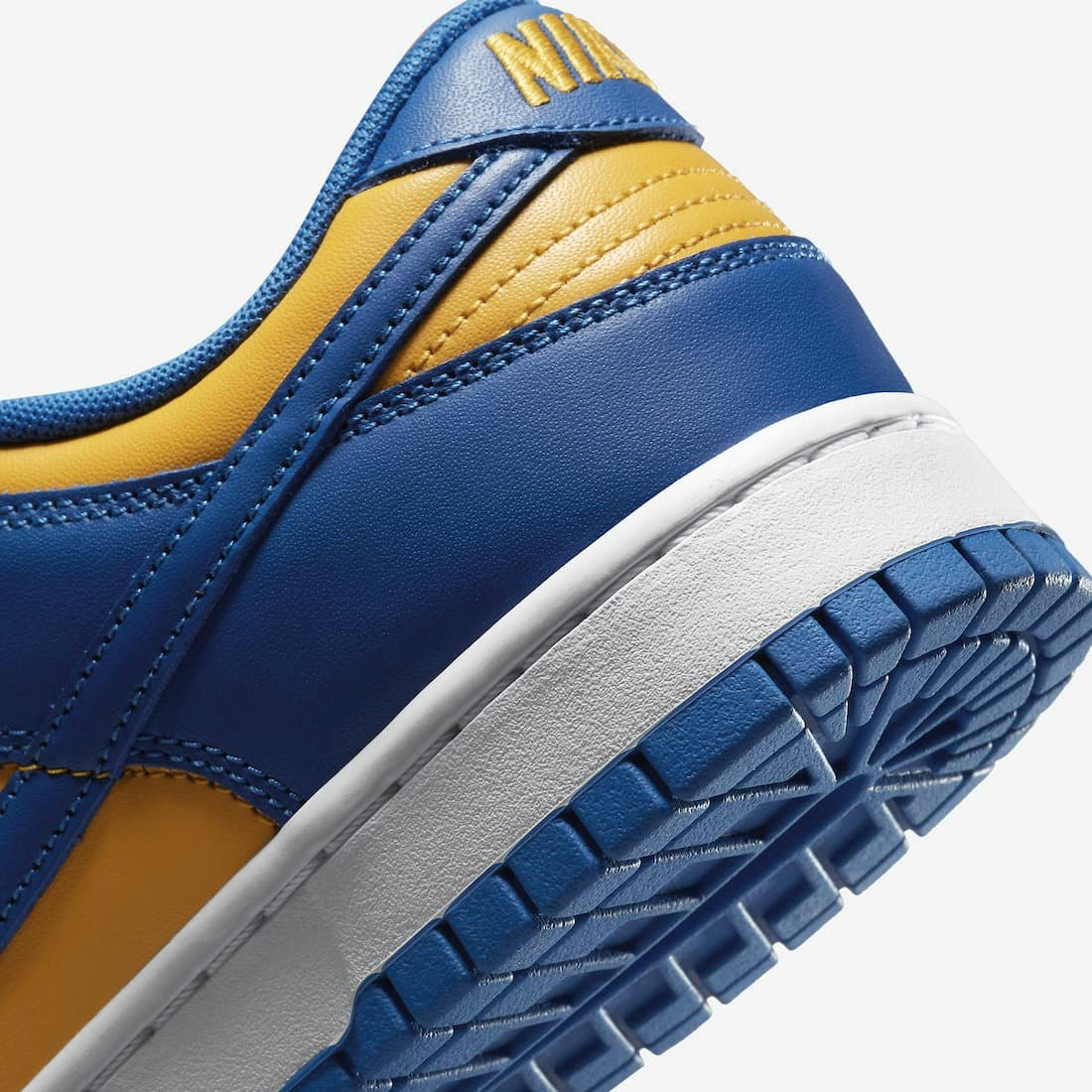 Nike Dunk Low "UCLA"