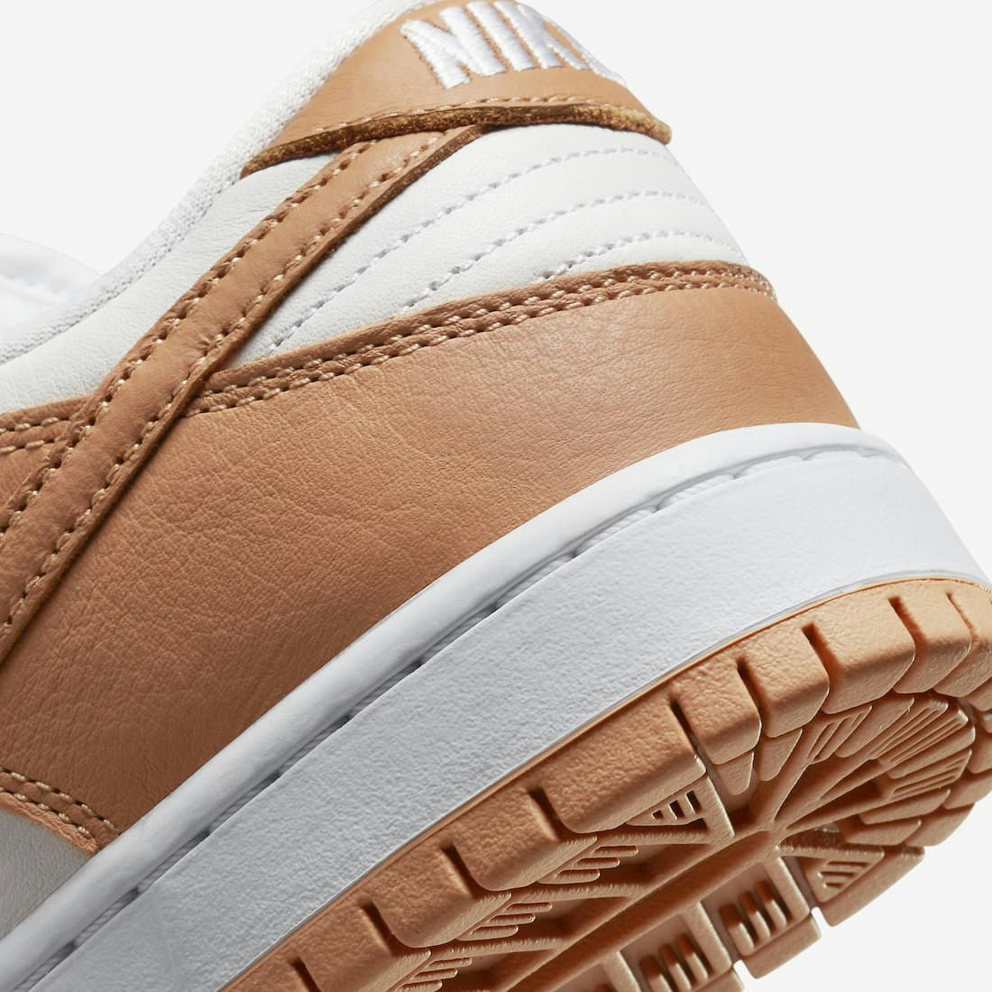 Nike SB Dunk Low "Light Cognac"