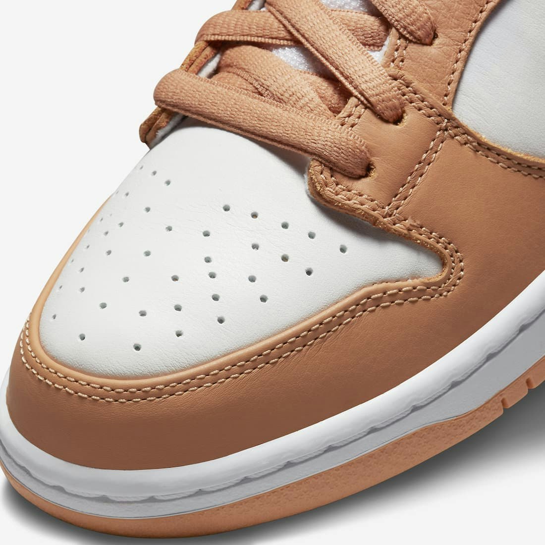 Nike SB Dunk Low "Light Cognac"