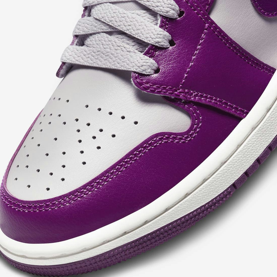 Air Jordan 1 Mid "Magenta"