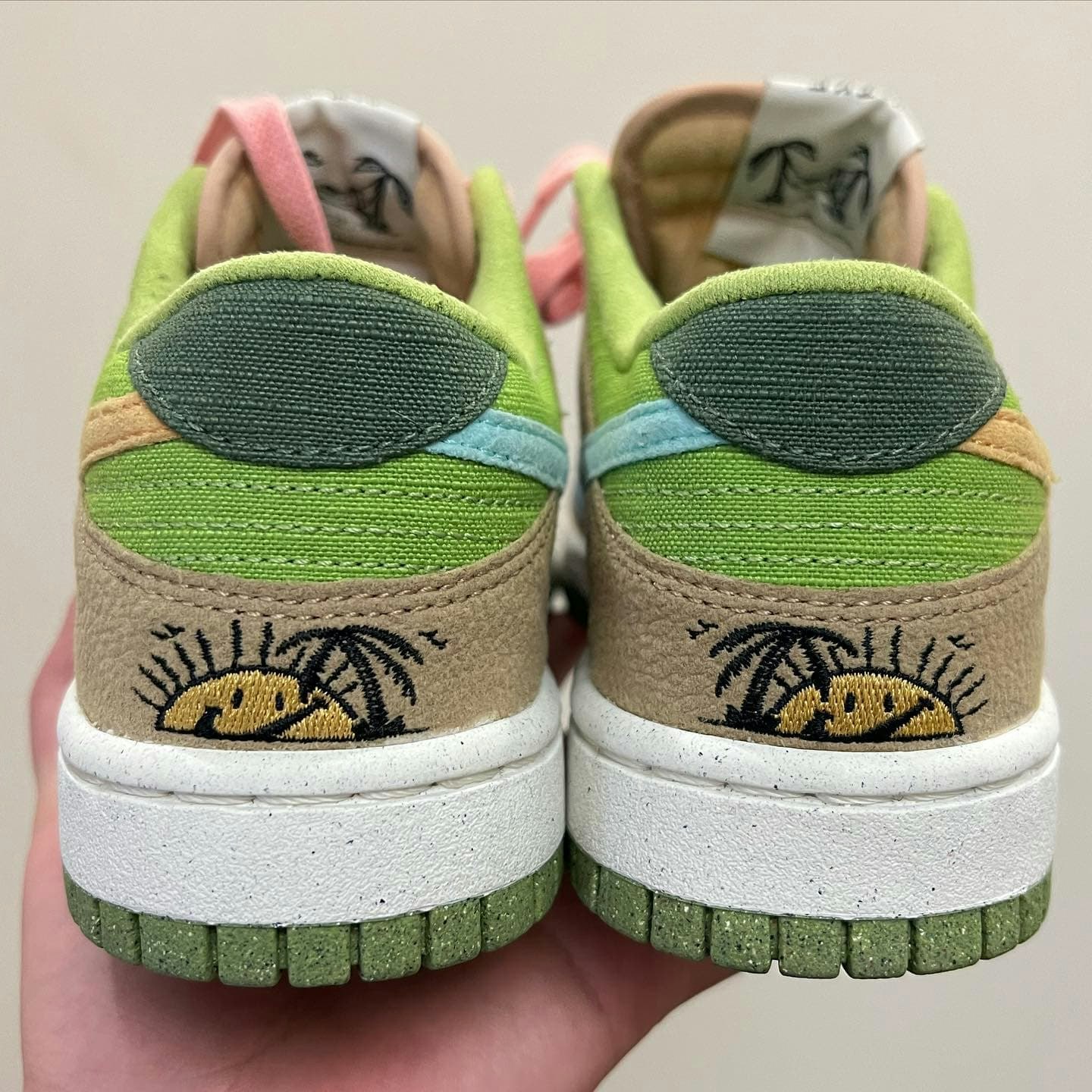 Nike Dunk Low SE "Nike Sun Club"