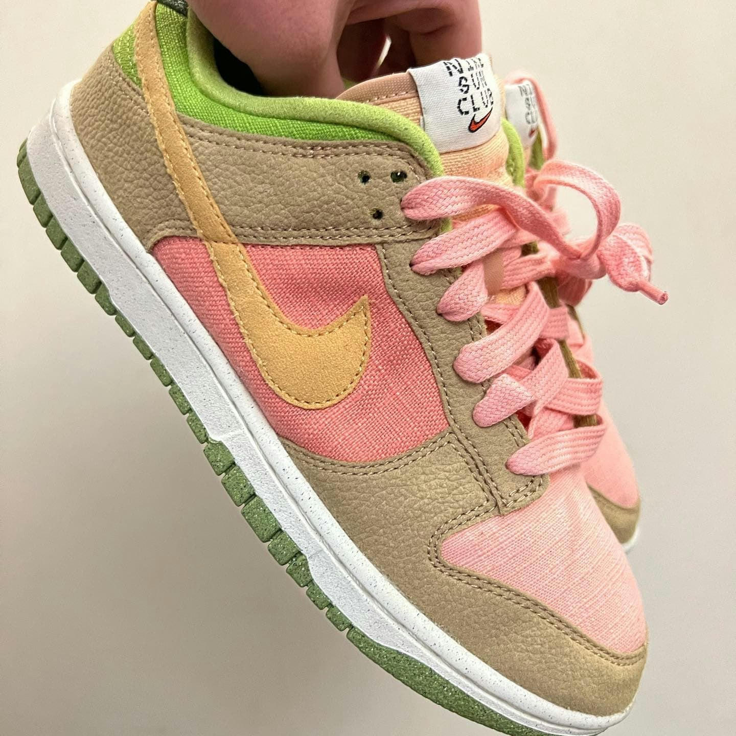 Nike Dunk Low SE "Nike Sun Club"