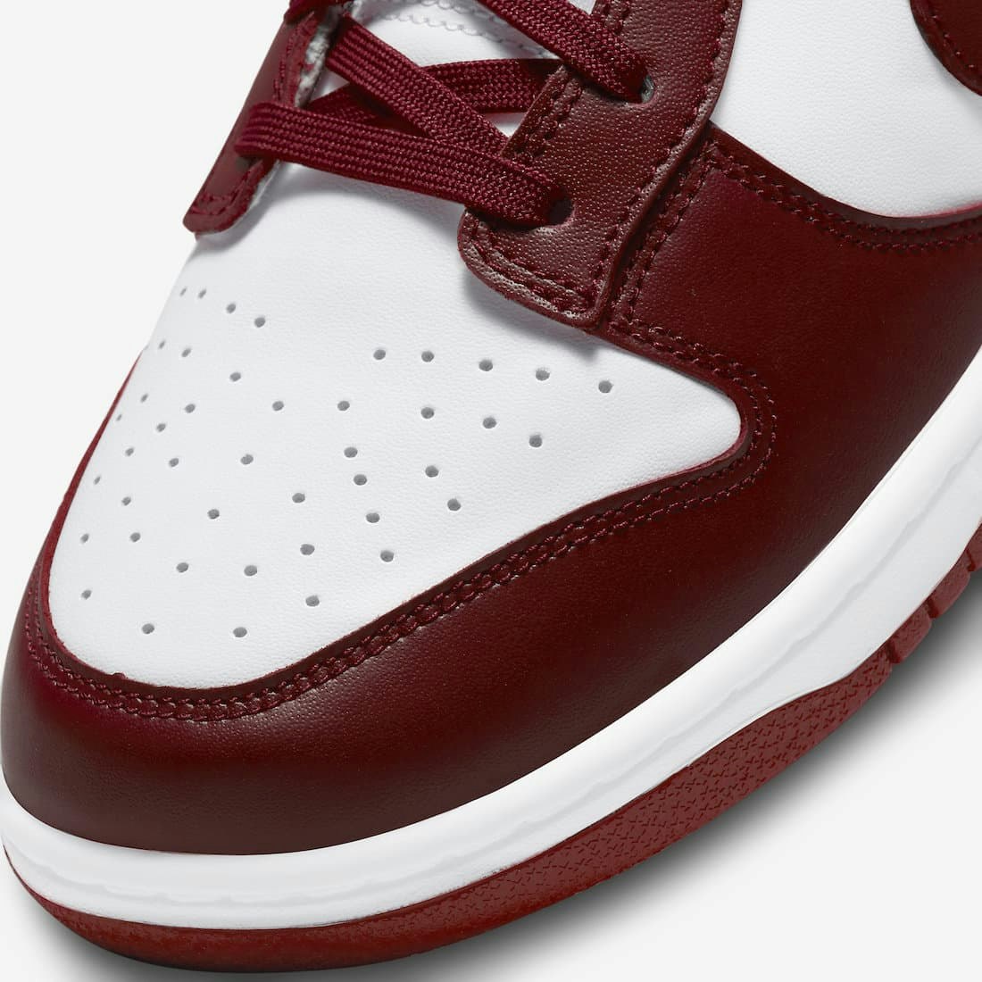 Nike Dunk Low “Team Red”