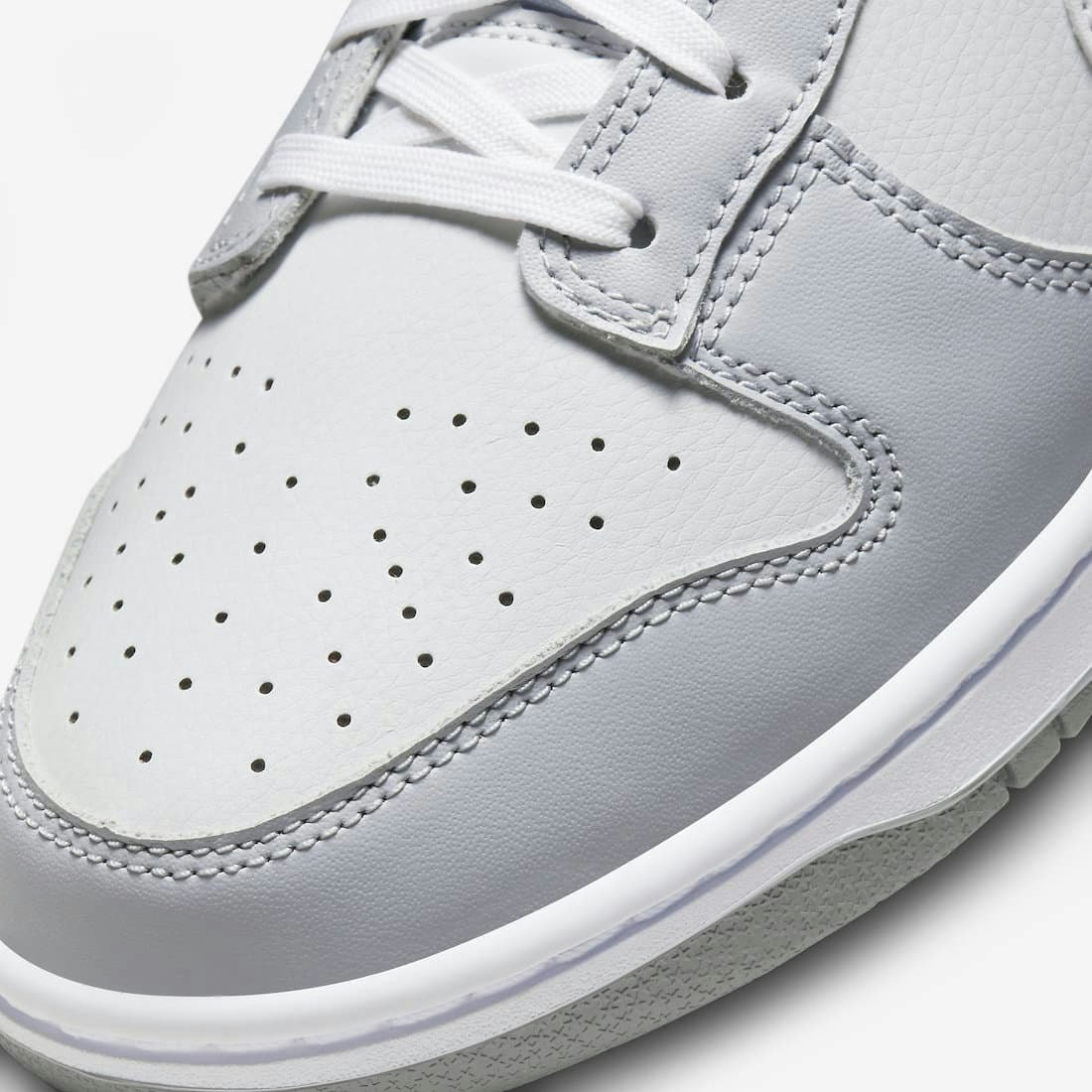 Nike Dunk Low "Light Grey"