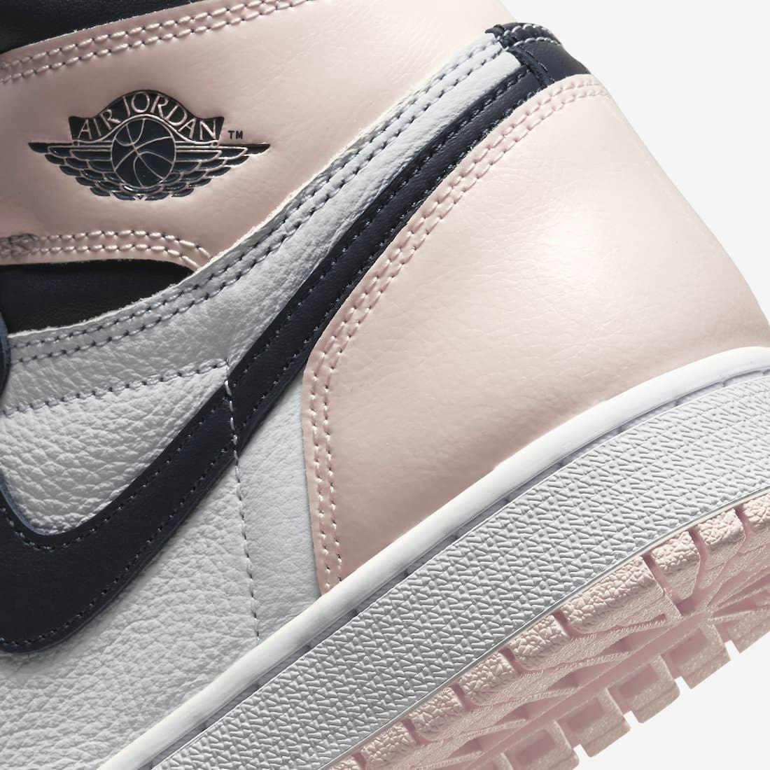 Air Jordan 1 High OG "Bubble Gum"