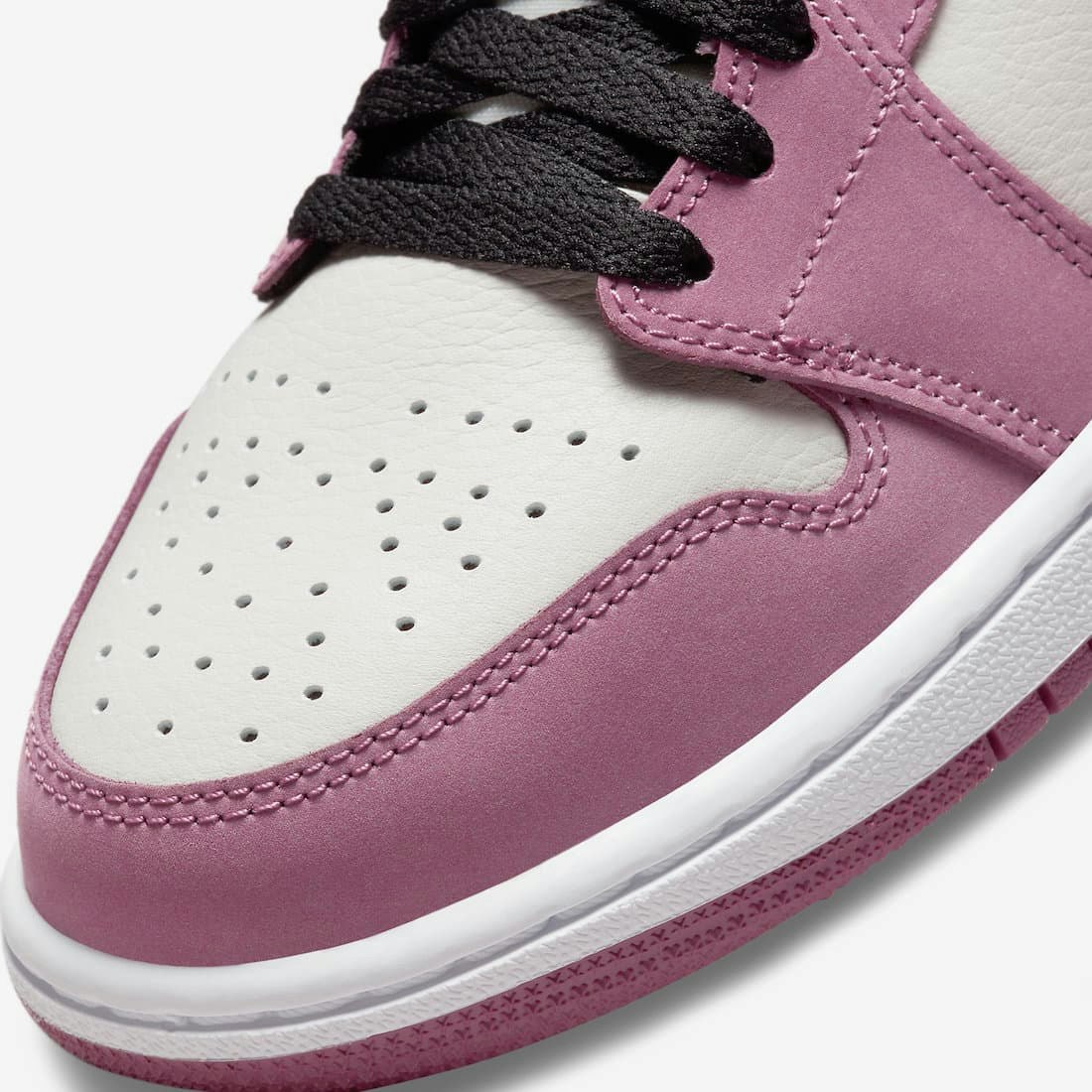 Air Jordan 1 Mid "Light Mulberry"