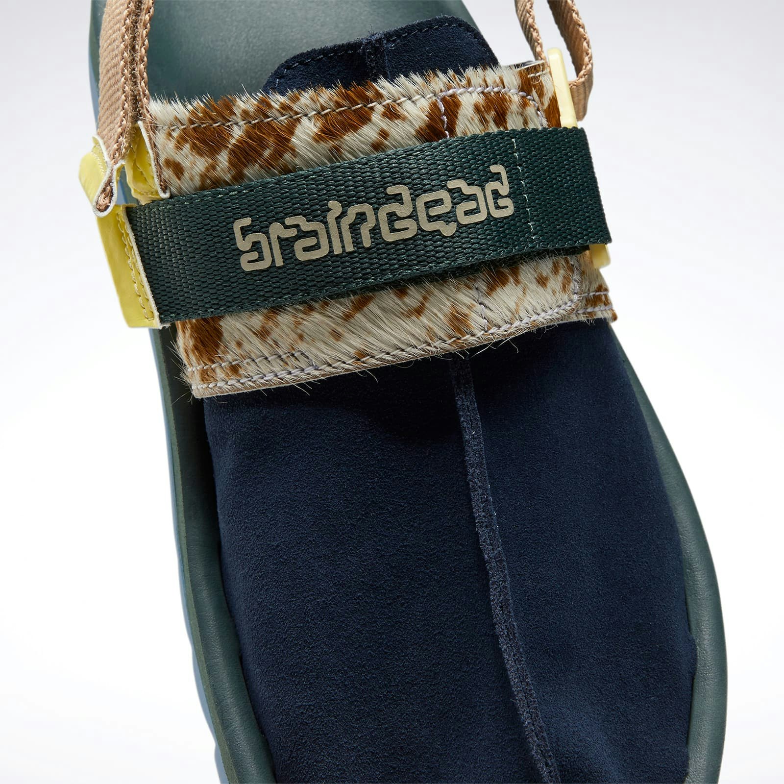 Brain Dead x Reebok Beatnik "Collegiate Navy" Brain Dead x Reebok Beatnik "Collegiate Navy"