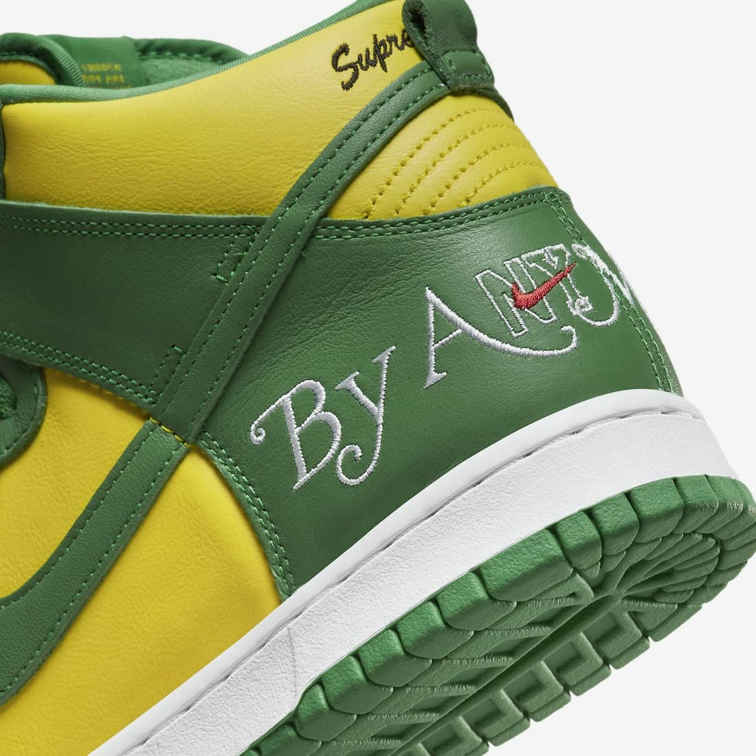 Supreme x Nike SB Dunk High "By Any Means" (Brazil Green)