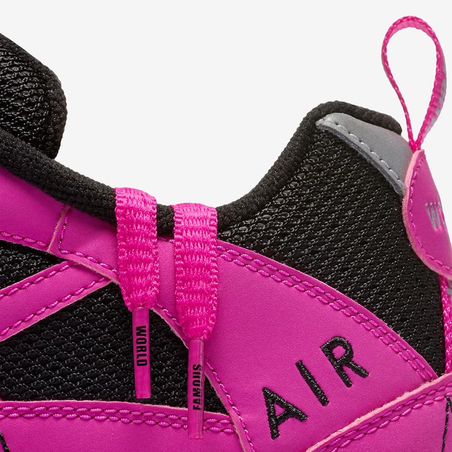 Supreme x Nike Air Humara ’17 "Fire Pink"