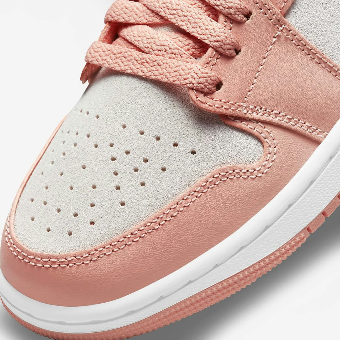 Air Jordan 1 Low “Light Madder Root”