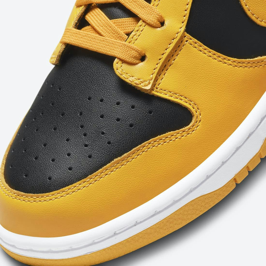 Nike Dunk Low “Goldenrod”