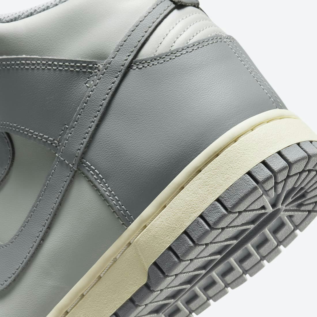 Nike Dunk High "Stone Grey"