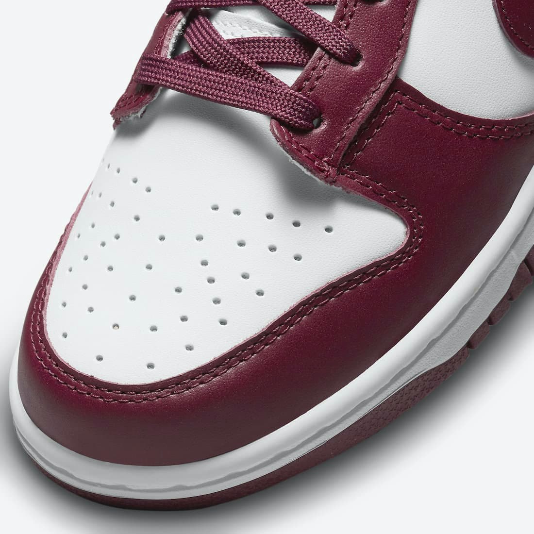 Nike Dunk Low “Bordeaux”