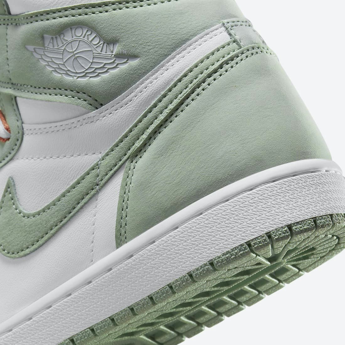 Air Jordan 1 High OG Wmns “Seafoam”