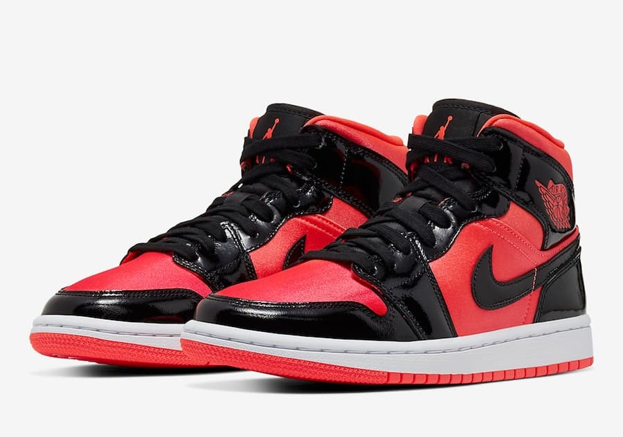 Air Jordan 1 Mid Wmns "Hot Punch"